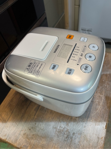 Nồi cơm PVN1547 Yamazen 0.5L