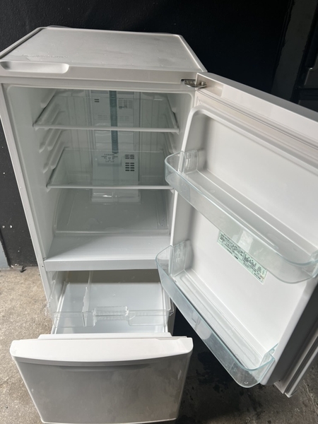 Tủ lạnh 243 PANASONIC 138L