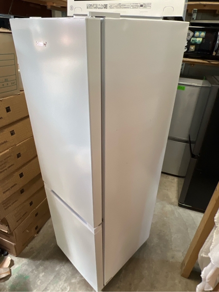 Tủ lạnh PVN1601 Comfee 173L 2024