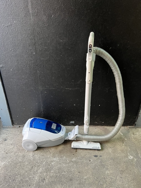 Máy hút bụi 33 - TOSHIBA