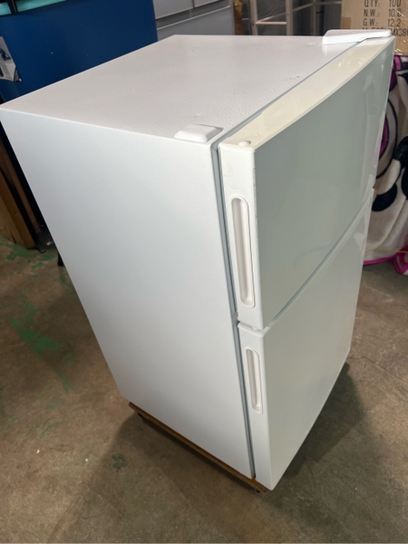 Tủ lạnh PVN1599 Maxzen 87L 2024