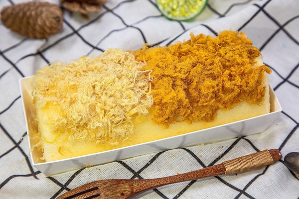Bông lan cuộn ruốc mix