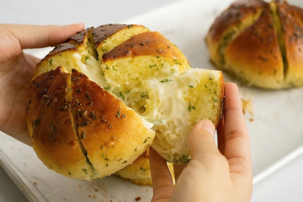 Bánh Mỳ Bơ Tỏi 80g