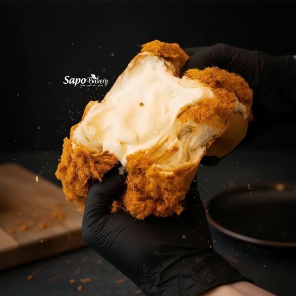 Bánh Mỳ Phomai Tan Chảy Ruốc Gà Cay