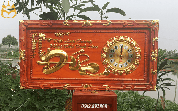 Tranh đồng hồ gỗ hương đục khung chữ Đức 81x41cm - TGM1003-3