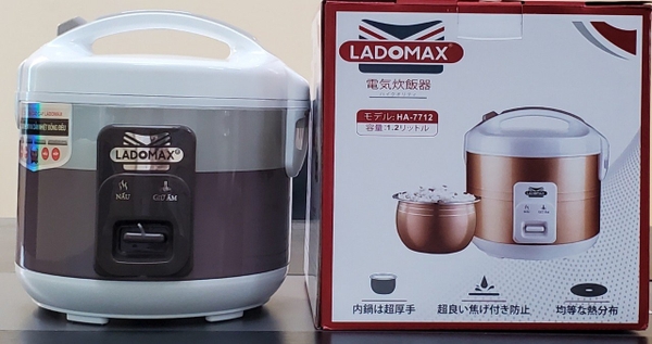 noi-com-dien-ladomax-1-2l-ha-7712-mau-nau