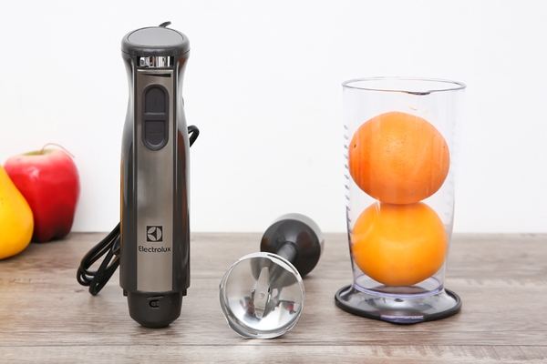 Máy xay sinh tố Electrolux Estm5417s