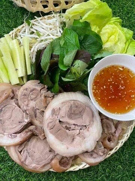 Bắp giò heo rút xương