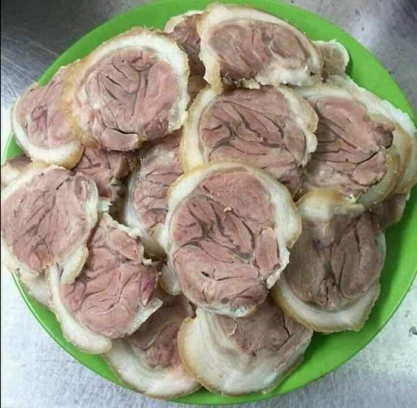 Bắp giò heo rút xương