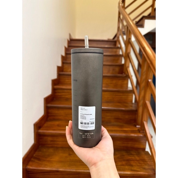 Cốc giữ nhiệt có nắp đậy kín và ống hút