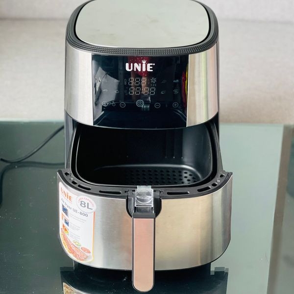 Nồi chiên không dầu UNIE UE-800 8L - 1800W