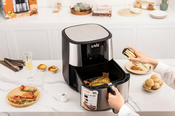 Nồi chiên không dầu UNIE UE-800 8L - 1800W