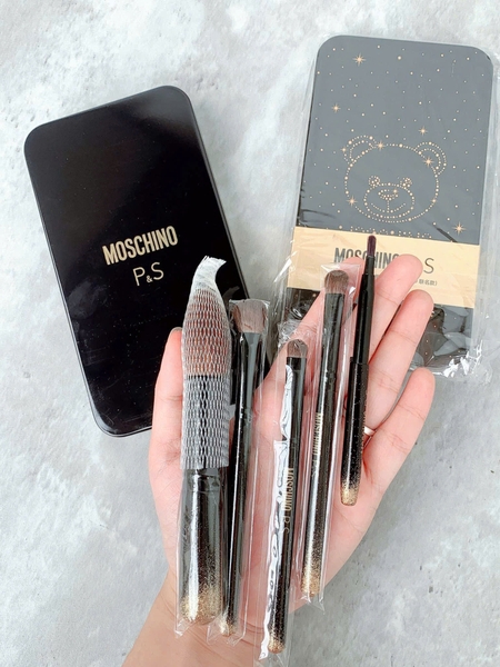 SET 5 CỌ TRANG ĐIỂM MOSCHINO P&S (PINK & SWEET)