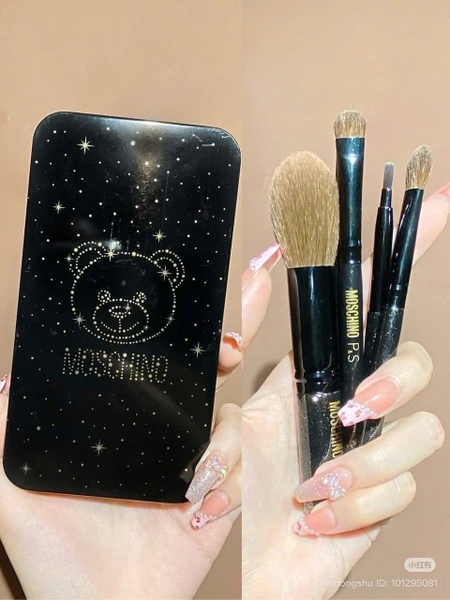 SET 5 CỌ TRANG ĐIỂM MOSCHINO P&S (PINK & SWEET)