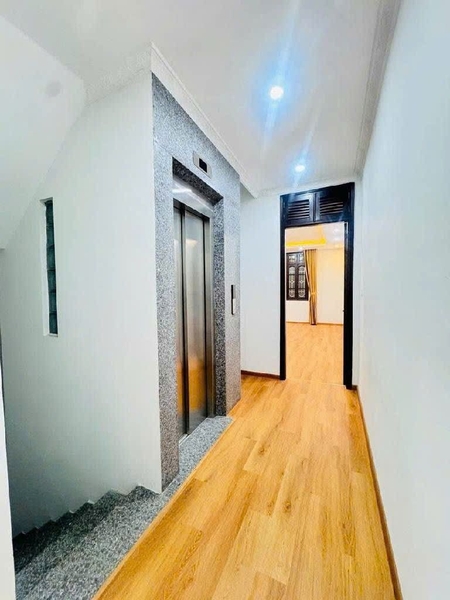 MẶT PHỐ HỒ TÙNG MẬU - 6 TẦNG THANG MÁY - VỈA HÈ - 1 MẶT PHỐ- 1 MẶT NGÕ Ô TÔ KINH DOANH - TOÀ VĂN PHÒNG SIÊU ĐỈNH - Ô TÔ DỪNG ĐỖ