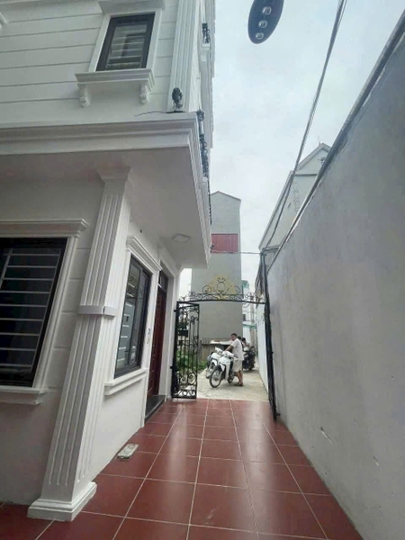 NHÀ 5 TẦNG MỚI TINH – LÔ GÓC 2 MẶT THOÁNG – DI TRẠCH