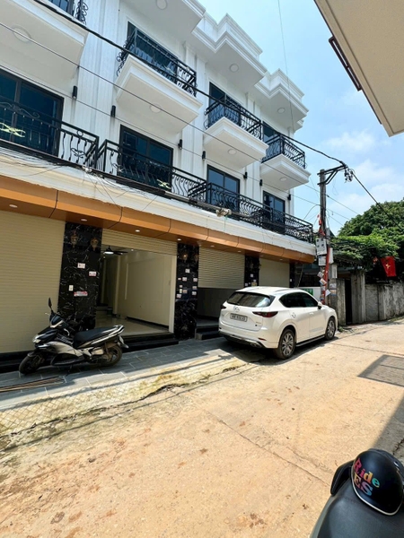 NHÀ PHỐ MỚI XÂY 4 TẦNG 40M² - LONG CHÂU, PHỤNG CHÂU, CHƯƠNG MỸ - THIẾT KẾ HIỆN ĐẠI, ĐƯỜNG Ô TÔ TRÁNH - GIÁ 3.72 TỶ