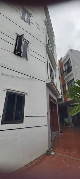 NHÀ 4 TẦNG MỚI LÔ GÓC - PHƯỢNG NGHĨA, PHỤNG CHÂU - NGÕ Ô TÔ ĐỖ CỬA - 3 PHÒNG NGỦ - Ở NGAY - 3.35 TỶ