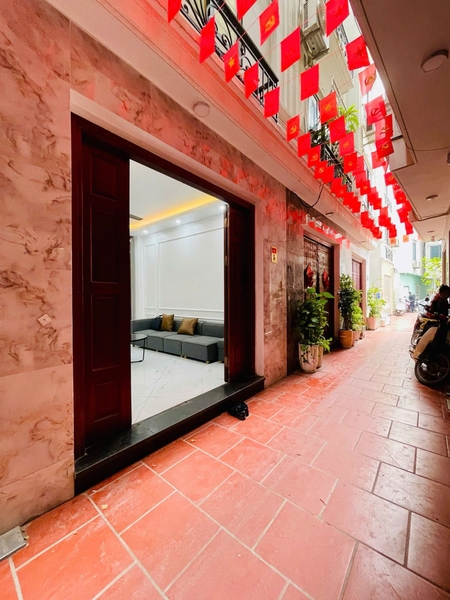 BÁN NHÀ MỚI FULL NỘI THẤT – CÁCH Ô TÔ 15M – GIÁP VÀNH ĐAI 3.5