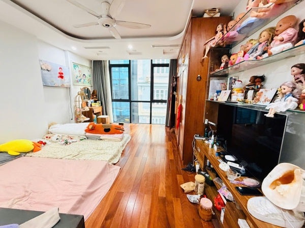 TÒA BUILDING NGUYỄN CHÁNH CẦU GIẤY - PHƯỜNG TRUNG HÒA - 7 TẦNG THANG MÁY - 1 NHÀ RA PHỐ - VỈA HÈ RỘNG - 40 TỶ