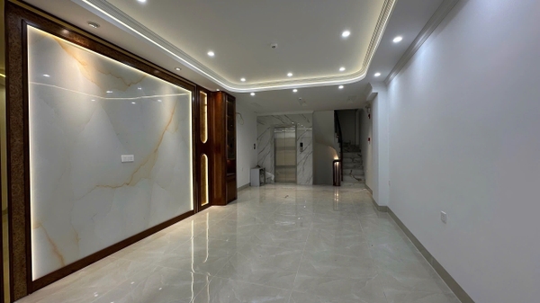 PHÂN LÔ TRẦN QUỐC HOÀN CẦU GIẤY - PHƯỜNG DỊCH VỌNG HẬU - 7 TẦNG THANG MÁY - KINH DOANH SẦM UẤT - 21.7 TỶ