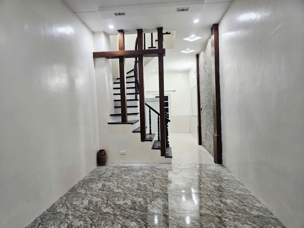 SIÊU PHẨM LÔ GÓC HỒ TÙNG MẬU - CẦU GIẤY: 3 THOÁNG - 4 PHÒNG KHÉP KÍN CHO THUÊ - SÁT ĐH THƯƠNG MẠI - 8.85 TỶ