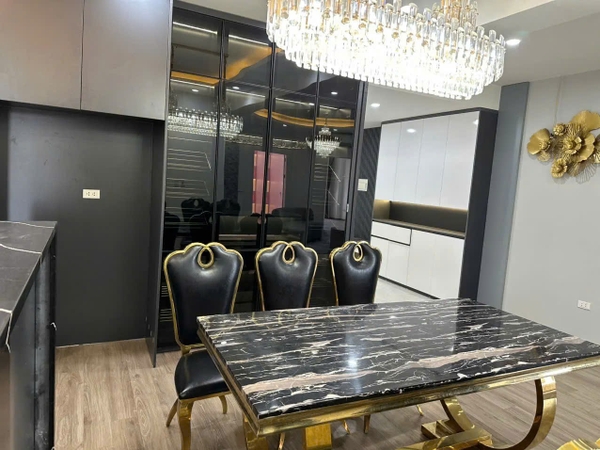 Bán Căn Hộ Tầng 7 130m