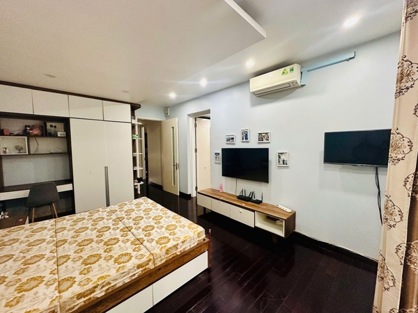 BÁN BIỆT THỰ 4 TẦNG CAO CẤP - KHU ĐÔ THỊ MỚI SÀI ĐỒNG - 179M² MẶT TIỀN 13M - 53.5 TỶ