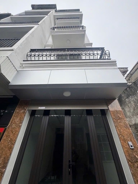 BÁN NHÀ MỚI TINH 5 TẦNG - NGÕ Ô TÔ - TRUNG TÂM ĐỨC GIANG, LONG BIÊN - 7.85 TỶ