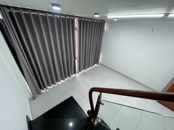 BÁN NHÀ MẶT PHỐ NGUYỄN VĂN LINH - LONG BIÊN: VỈA HÈ 5M QUYỀN LỰC - THIẾT KẾ THÔNG SÀN - KINH DOANH SẦM UẤT - GIÁ 7.8 TỶ