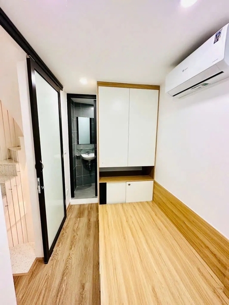 Bán Nhà 5 Tầng Phố Hồng Hà - Hoàn Kiếm - Full Nội Thất - Sổ Riêng - 2.9 Tỷ