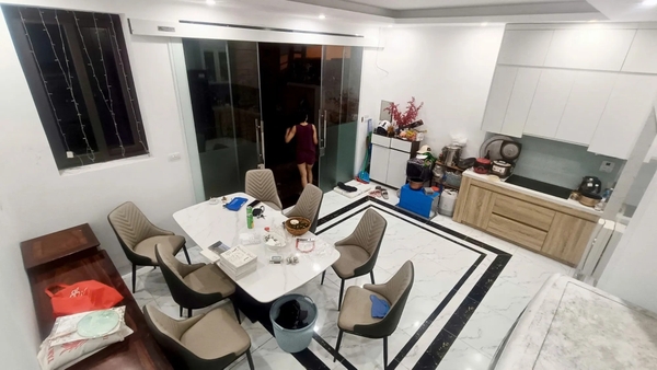 Ra Mắt Biệt Thự Phố 5 Tầng Thang Máy - 19 Trương Định - Mặt Ngõ Nông Yên Tĩnh - 3 Phòng Ngủ Khép Kín - Giá 9.2 Tỷ