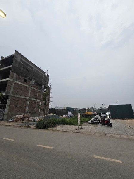 BÁN ĐẤT KHU TÁI ĐỊNH CƯ BẮC HẠ - 100M² - ĐỐI DIỆN SÂN BAY NỘI BÀI - SÓC SƠN - 5.5 TỶ