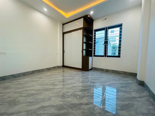 【NHÀ MỚI 5 TẦNG - LAI XÁ】- 32/36M² - 6 PN - NGÕ NÔNG - CÁCH CHỢ 30M - 6.8 TỶ