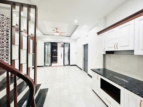 BÁN NHÀ THANH AM - LONG BIÊN: NHÀ MỚI KÍNH KOONG - MẶT TIỀN MIÊN MAN 6.1M - Ô TÔ VÀO TẬN CỔNG - GIÁ 6.99 TỶ