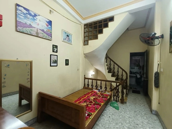 【NHÀ 3 TẦNG - KẺ GIÀN】- 30/35m² - 4 PN - FULL NT - Ô TÔ ĐỖ CỬA - 5.95 TỶ