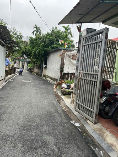 BÁN ĐẤT TẶNG NHÀ 3 TẦNG VÂN NỘI - 93.8M2 THỔ CƯ - NGÕ Ô TÔ 7 CHỖ - 9.5 TỶ