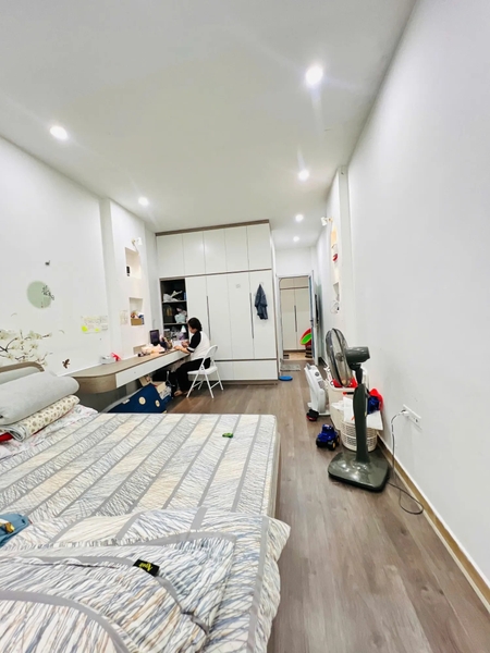 【NHÀ 4 TẦNG FULL NT - ĐỊNH CÔNG, HOÀNG MAI】- Định Công, Hoàng Mai - 46m² - 4 PN - Ô Tô Đỗ Cửa - Giá 12.9 Tỷ