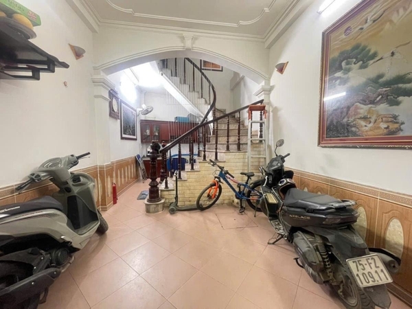 BÁN NHÀ MỸ ĐÌNH - NAM TỪ LIÊM: NHÀ DÂN XÂY KIÊN CỐ - 3 PHÒNG NGỦ KHÉP KÍN - THOÁNG TRƯỚC SAU - GIÁ 7.35 TỶ