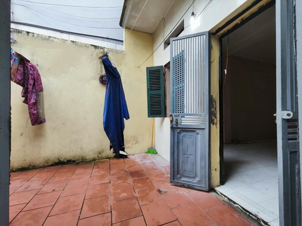 NHÀ CẤP 4 2 TẦNG ĐANG CHO THUÊ - NGÕ THÔNG 285 ĐỘI CẤN BA ĐÌNH - 35M² - TIỀM NĂNG XÂY MỚI - 3.45 TỶ