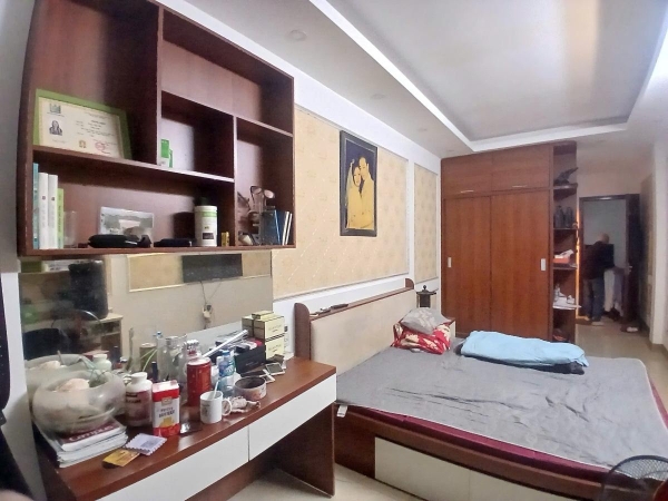 BÁN NHÀ TRẦN KHÁT CHÂN - HAI BÀ TRƯNG: VỊ TRÍ TRUNG TÂM - NGÕ NÔNG THOÁNG ĐÃNG - NHÀ ĐẸP Ở LUÔN - GIÁ 9 TỶ