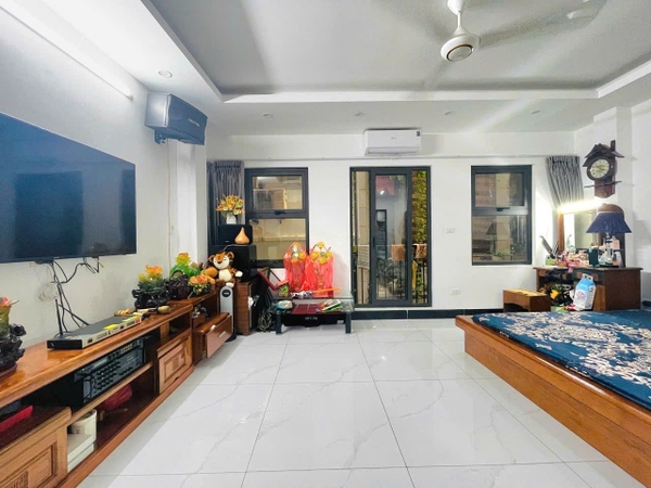 BÁN NHÀ VIP ĐÊ TRẦN KHÁT CHÂN - HAI BÀ TRƯNG: THANG MÁY NHẬP KHẨU - Ô TÔ ĐỖ CỬA - TRUNG TÂM PHỐ CỔ - GIÁ 15.3 TỶ