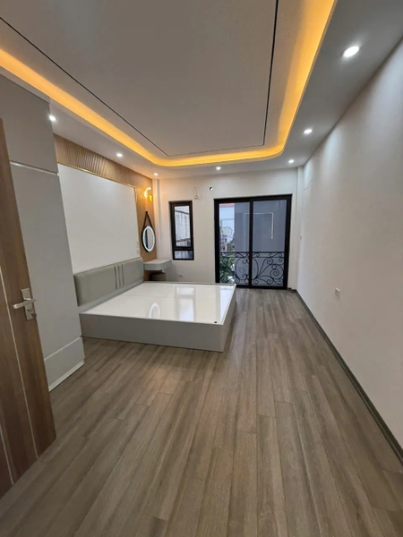 【NHÀ MỚI 5 TẦNG NGUYỄN VĂN LINH - NỞ HẬU - Ô TÔ ĐỖ CỬA】- 30.2m² - 5 TẦNG - 6.5 TỶ