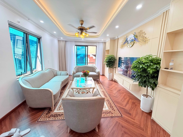 BÁN TÒA NHÀ PHÂN LÔ PHẠM VĂN ĐỒNG - CẦU GIẤY: 3 MẶT TIỀN Ô TÔ TRÁNH - 7 TẦNG THANG MÁY - KINH DOANH ĐỈNH - GIÁ 32.5 TỶ