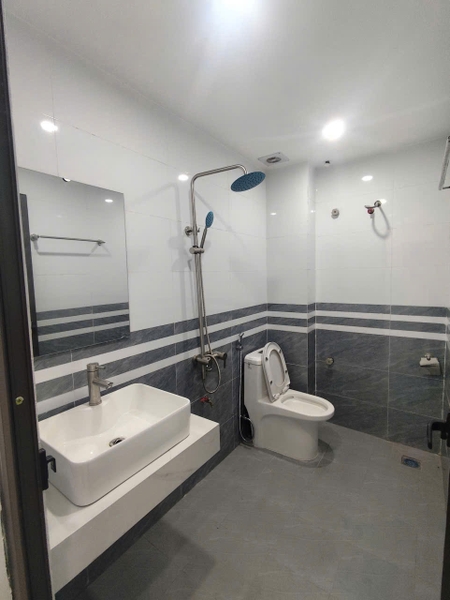 Bán nhà mới 5 tầng Lai Xá – diện tích 31,7m², gần đường ô tô, giá chỉ 4,95 tỷ