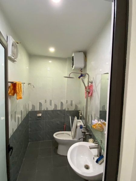 Chính chủ bán nhà 4,5 tầng 30m² tại Lai Xá, ô tô đỗ cổng, giá 5,6 tỷ TL