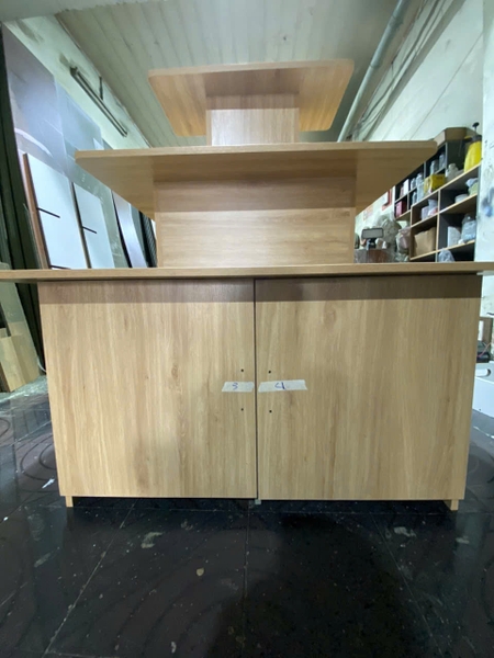 Kệ trưng bày sản phẩm