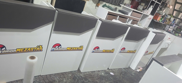 Quầy tiếp tân đi Hà Nội