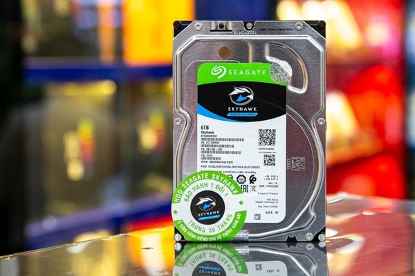 Ổ cứng HDD Seagate Skyhawk 8TB 3.5 inch, 5400RPM, SATA, 256MB Cache (ST8000VX010)