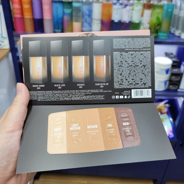 Sample kem nền Huda Beauty